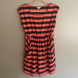 A Pea in the Pod Maternity Top, M